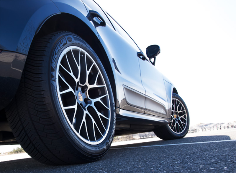 Illustration for article titled The Porsche Macan GTS Is The Ultimate City Survival Vehicle